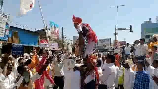 उदगीर शहरात श्री संत सेवालाल महाराज यांच्या जयंती निमित्त भव्य मिरवणूक