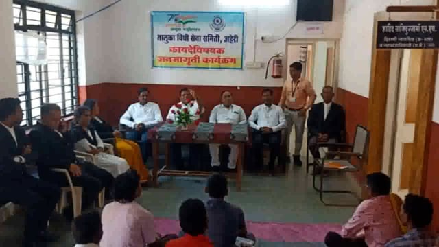 वेडा दिसला तर त्याला दगड मारू नये उलट त्याच्या योग्य उपचारासाठी प्रयत्न करावे - न्यायाधीश र. ना. बावनकर