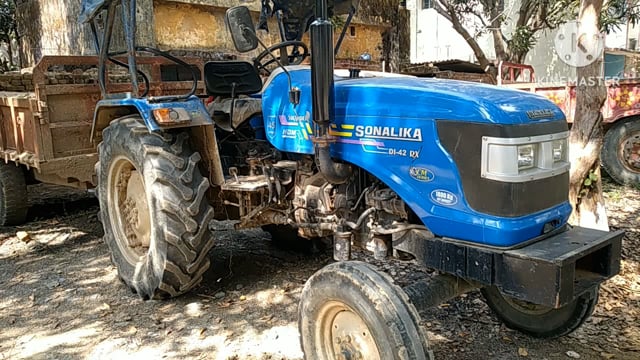 पुलिस ने अवैध बालू से लदा परिवहन करते हुए एक ट्रैक्टर को किया जप्त