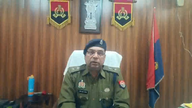 badhai ho Ayodhya Ja Rahe shradhaluon Se Bhari bus Palti Apar police adhikshak Manoj Kumar avsthi ki bite Shahjahanpur