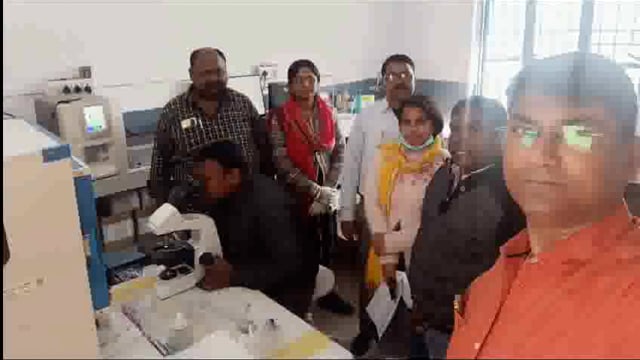 डीएम के निर्देश पर गुणवत्तापूर्ण माइक्रोस्कोप की गई खरीदारी