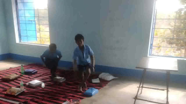 जिला कार्यक्रम पदा0के निरीक्षण में कई विद्यालय में एमडीएम में मिली अनियमितता, भगोड़े शिक्षकों पर हुई कार्रवाई 