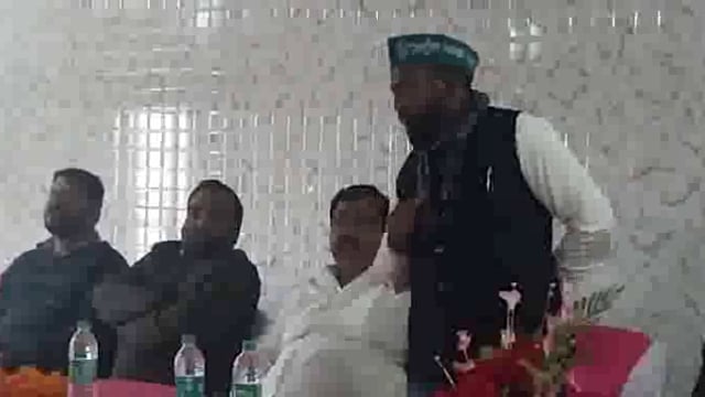 तेजस्वी यादव के जन विश्वास यात्रा को सफल बनाने के लिए एक निजी होटल में बैठक कर राजद कार्यकर्ताओं को ज्यादा से ज्यादा आने की अपील की गई है