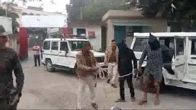 पुलिस पर हमला करने को लेकर 48 घंटे के भीतर पुलिस ने चार आरोपित को मास्केट सहित अन्य हथियार के साथ किया गिरफ्तार