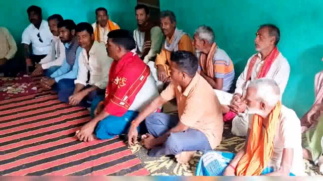 लाभार्थी संपर्क अभियान के तहत लोगों को दी गई प्रधानमंत्री विश्वकर्मा योजना की जानकारी।