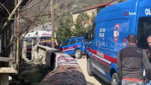 Akyazı'da Boşanma aşamasındaki koca dehşet saçtı: 2 ölü