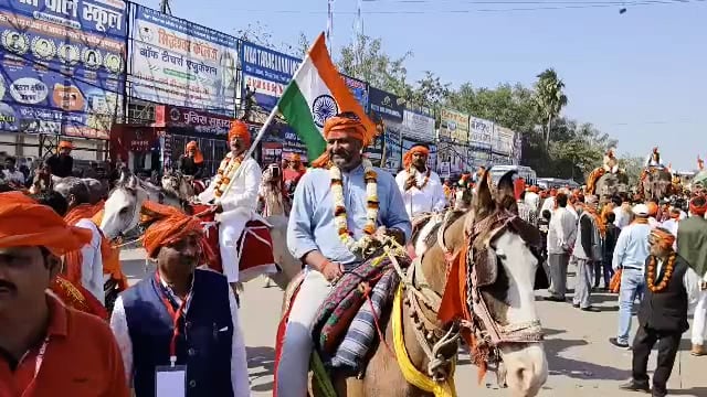 सासाराम तकिया में आयोजित ज्ञान महायज्ञ को लेकर जलभरी यात्रा 