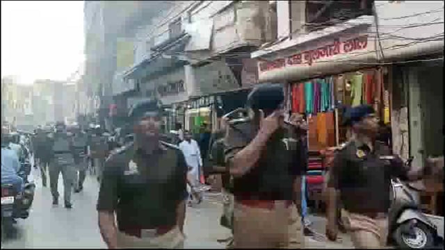 आगामी त्यौहार व लोकसभा चुनाव को दृष्टिगत रखते हुए एसपी ने किया गया फ्लैग मार्च थाना प्रभारियों को दिया दिशा निर्देश