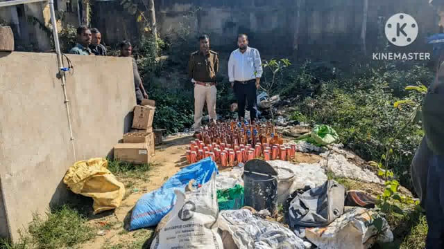 सिरदला थाना परिसर में देसी विदेशी शराब  किया गया विनिष्ट