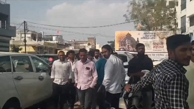 शहरात काॅंग्रेस पदाधिका-यात राडा....नवीन मोंढा परीसरातील काॅंग्रेस पक्ष कार्यालयात काॅंग्रेसच्या पदाधिका-यात धक्काबुक्की