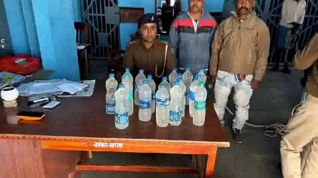 बौंसी पुलिस ने 71 लीटर देसी शराब के साथ मोटरसाइकिल सहित दो शराब तस्कर को हिरासत में लेकर जेल भेज दिया