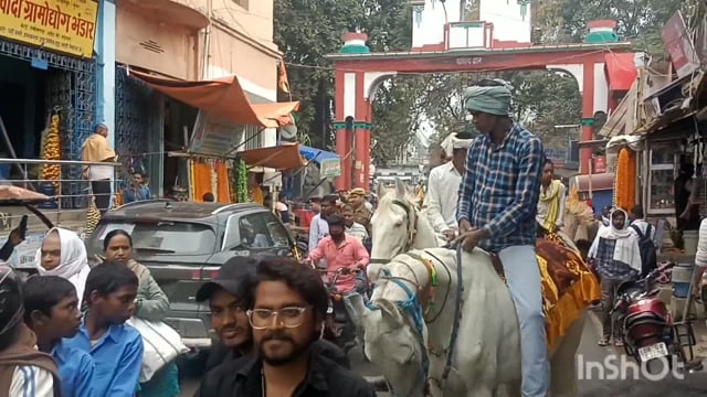 संत शिरोमणि रविदास जयंती समारोह के मौके पर शहर के नया बाजार नगर भवन परिसर से निकाली गई शोभायात्रा।