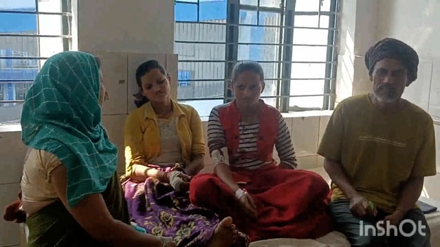 जिले के सूर्यगढ़ा थाना क्षेत्र के चंदनपुरा गांव में जमीनी विवाद को लेकर हुई जमकर मारपीट में दो युवती गंभीर रूप से घायल।