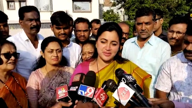 आम्ही एनडीए सोबत आहोत त्यामध्ये काही नवल वाटल्यासारखं नाही खासदार नवनीत राणा