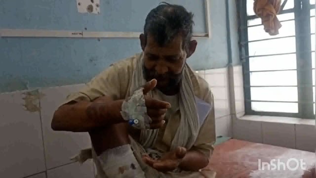 जिले के हलसी थाना क्षेत्र के खुरियारी गांव में बाइक की टक्कर से वृद्ध हुए जख्मी, किया गया उपचार।