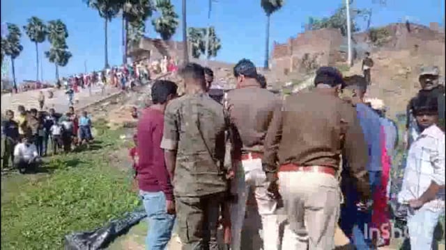 जिले के किऊल थाना क्षेत्र के किऊल नदी से 6 दिनों से लापता 7 वर्षीय बच्ची का पुलिस ने शव किया बरामद।