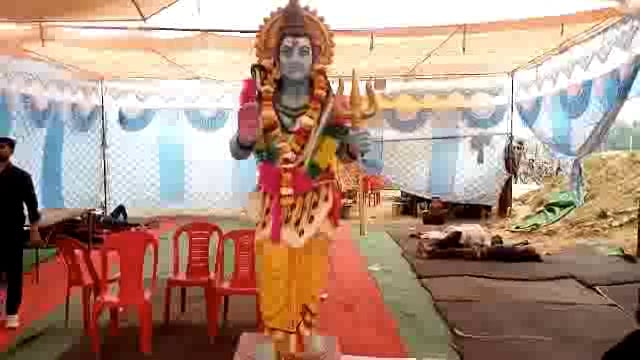 नाचते थिरकते अपने गंतव्य की ओर बढ़ रहे कांवरिया 