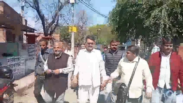 पत्रकार के साथ अभद्रता को लेकर जिलाधिकारी व एसएसपी को ज्ञापन सोपा गया