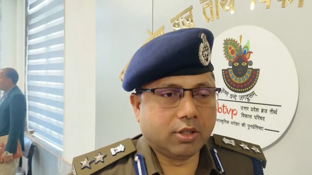 मथुरा के आगामी त्यौहारों को दृष्टिगत रखते हुए वरिष्ठ पुलिस अधीक्षक शैलेश कुमार पांडे ने दी जानकारी