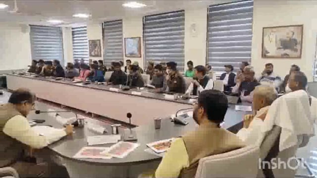 कैबिनेट मंत्री की अध्यक्षता में उत्तर प्रदेश बृज तीर्थ विकास परिषद सभागार हॉल में किया गया गोष्ठी का आयोजन 