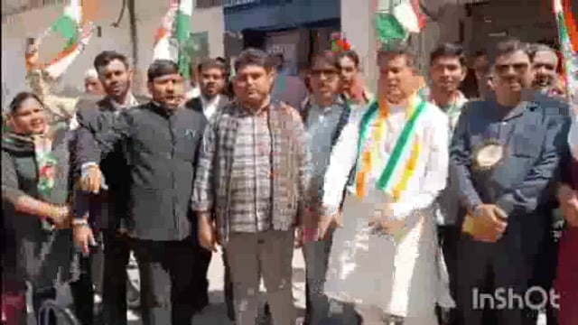 कांग्रेस पार्टी के वरिष्ठ नेताओं ने भा ज पा पार्टी के उपर चुनाव मैं कालाधन इकट्ठा करने का आरोप लगाते हुए ज्ञापन सौंपा