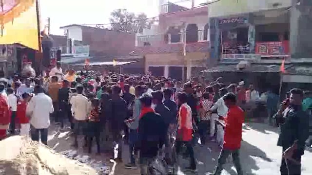 सूरापुर मे निकली शिवबारात मेँ जुटे भक्तगण..