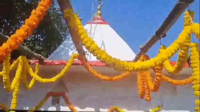 महाशिवरात्रि को लेकर शुमियानांथ मंदिर मे सरद्धालुओं ने की पुजा अर्चना