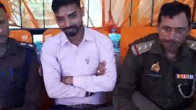 Barabanki Mein Mahashivratri ke Parv per Bhandare ka aayojan Kiya Gaya jismein co City upsthiti Hui Prasad grahan Kiya