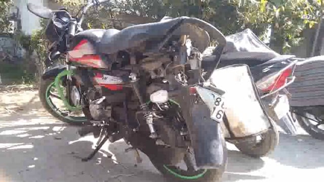 मांट:  पानीगांव तिराहे पर टूरिस्ट बस ने बाइक सवार व्यक्ति को मारी ज़ोरदार टक्कर, ईलाज के दौरान हुई मौत।