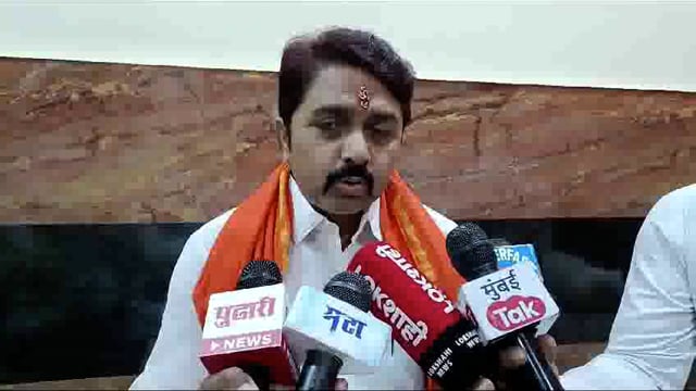 येथे आज शासन आपल्या दारी या कार्यक्रमासाठी मुख्यमंत्री हिंगोली त्यांना काळे झेंडे दाखवणार