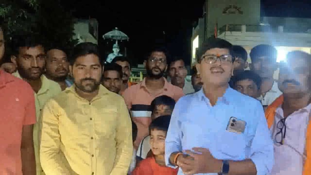 जाणापुरी येथील समस्त गावकऱ्यांनी सर्वानुमते मराठा आरक्षणासाठी लोकसभा निवडणुकीसाठी गावातीलच दोन उमेदवारांची केली निवड 