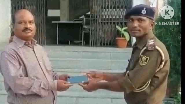 ऑपरेशन मुस्कान के तहत सिरदला पुलिस ने गोविंदपुर के एक व्यक्ति  को खोया हुआ मोबाइल लौटआ