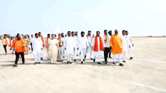 हजूर साहिब नांदेड विमानतळावर मुख्यमंत्री एकनाथ शिंदे यांचे करण्यात आले स्वागत 