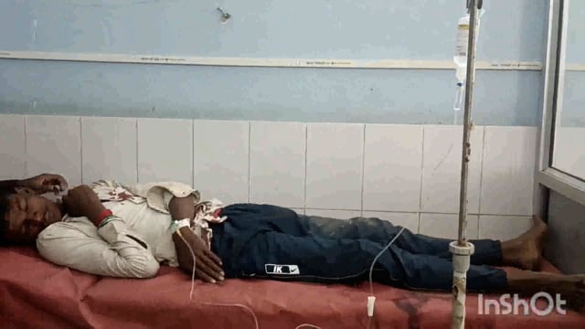 जिले के रामगढ़ चौक थाना क्षेत्र के बिल्लो गांव के समीप टेंपू के चपेट में आने से बाइक सवार युवक जख्मी, किया गया उपचार।