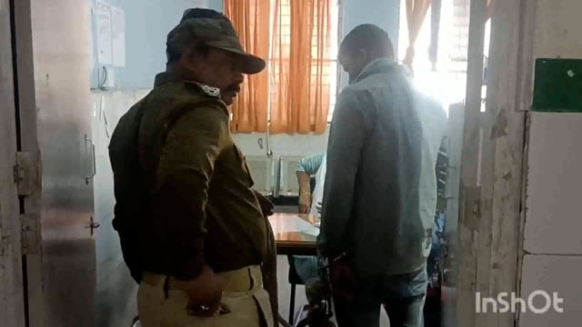 जिले के मेदनी चौकी पुलिस ने शराब सेवन मामले में गिरफ्तार अभियुक्त  को सदर अस्पताल मेडिकल जांच बाद भेजा नयायिक हिरासत में