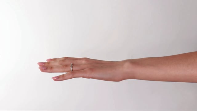 Bezel Set Heart Band - Video