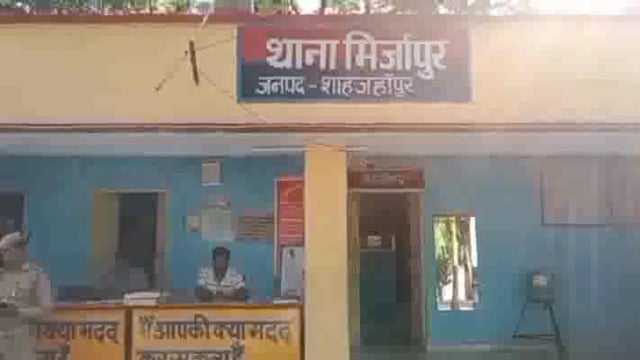 बाइक सबारो ने लिफ्ट देकर आलू व्यापारी की जेब काटकर 50000 निकाल कर हुए फरार ,पीड़ित ने थाने में शिकायत