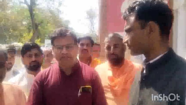 बाल्मिक समाज ने संदेश खली को लेकर राष्ट्रपति के नाम मथुरा जिलाधिकारी को सोपा ज्ञापन