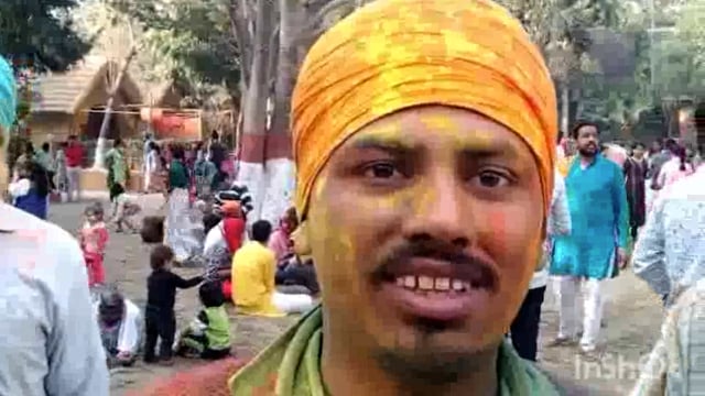 रमन रेती आश्रम में गुलाल और फूलों से खेली गई ब्रज की पहली होली श्रद्धालुओं ने होली का जमकर लिया आनंद