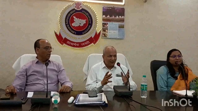 जिला मुख्यालय मंत्रणा कक्ष के सभागार में एडीएम की अध्यक्षता में राजस्व कर्मी का प्रशिक्षण आयोजित।