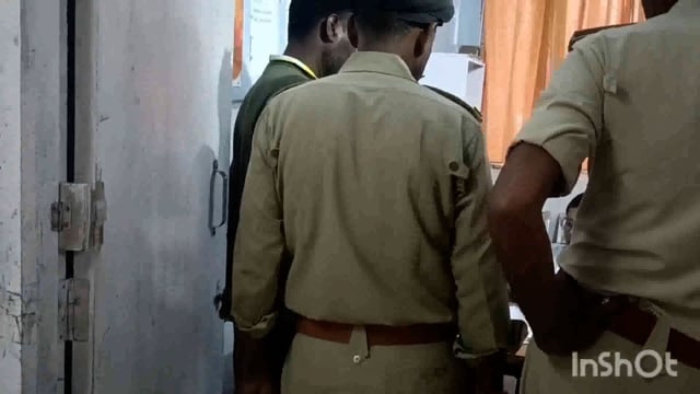 जिले के अमहरा पुलिस ने मारपीट के अभियुक्त को सदर असपाताल में मेडिकल जांच बाद भेजा जेल।  