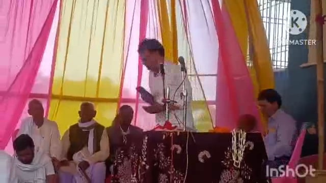 सूर्यगढ़ा प्रखंड अंतर्गत मानिकपुर थाना क्षेत्र के गरीब नगर गांव स्थित काली स्थान में कवि सम्मेलन का हुआ आयोजन।