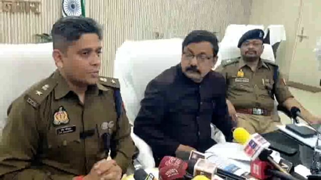 ब्रेकिंग,,
अम्बेडकरनगर - आदर्श आचार संहिता लगने के बाद प्रशासन की पीसी
डीएम, एसपी ने चुनाव को लेकर की प्रेस वार्ता
25 मई को अम्बेडकर नगर जिले में होगा मतदान।