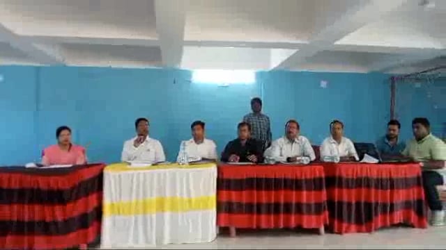 अपर समाहर्ता ने प्रखंड मुख्यालय स्थित सम्राट अशोक भवन में सेक्टर अधिकारी, सेक्टर पुलिस अधिकारी एवं बीएलओ के साथ की बैठक 