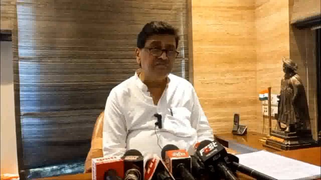 अद्याप काॅंग्रेस पक्षाने वसंतराव चव्हाणांच्या नावावर शिक्कामोर्तब केला नाही,ते 'स्वयंघोषित' उमेदवार - खासदार अशोक चव्हाण