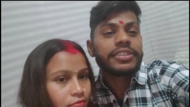 प्रेमी ले भागा प्रेमिका को घर वाले परेशान 