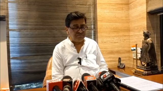 अद्याप काॅंग्रेस पक्षाने वसंतराव चव्हाणांच्या नावावर शिक्कामोर्तब केला नाही,ते 'स्वयंघोषित' उमेदवार - खासदार अशोक चव्हाण