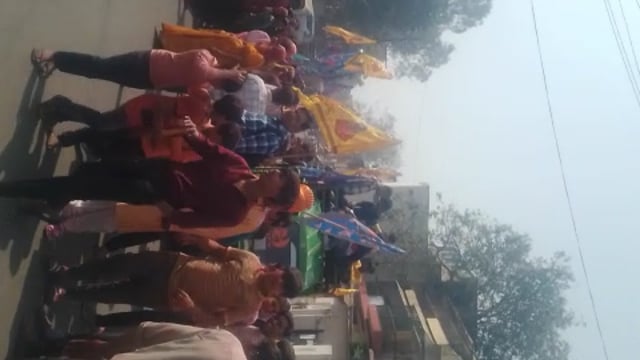 रंग भरनी एकादशी के पावन अवसर पर आगरा शहर में बाबा श्याम की झांकियां निकाली गई जगह-जगह से जीवनी मंडी बाबा धाम तक