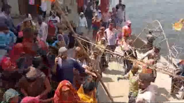 अमला एकादशी के अवसर पर वृंदावन में उमड़ा श्रद्धा भक्ति एवं आस्था का सैलाब: रंग गुलाल से सराबोर हुए भक्त 