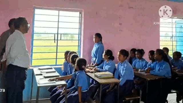 जिला कार्यक्रम पदाधिकारी ने राजकीय मध्य विद्यालय महूगांय का किया औचक निरीक्षण